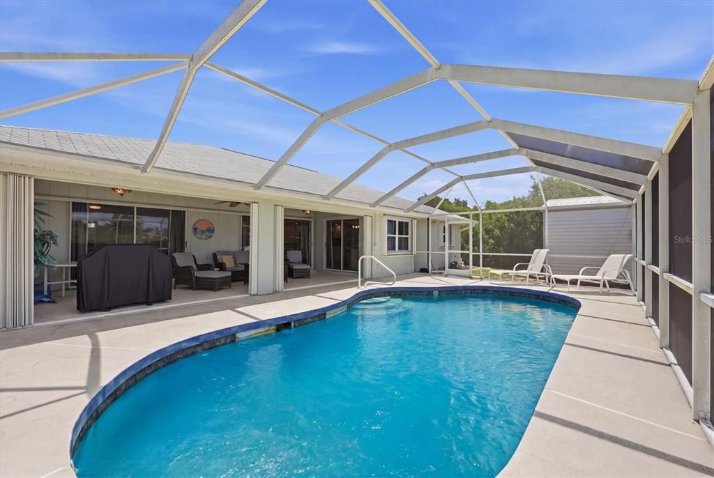 For Sale: $450,000 (3 beds, 2 baths, 1666 Square Feet)