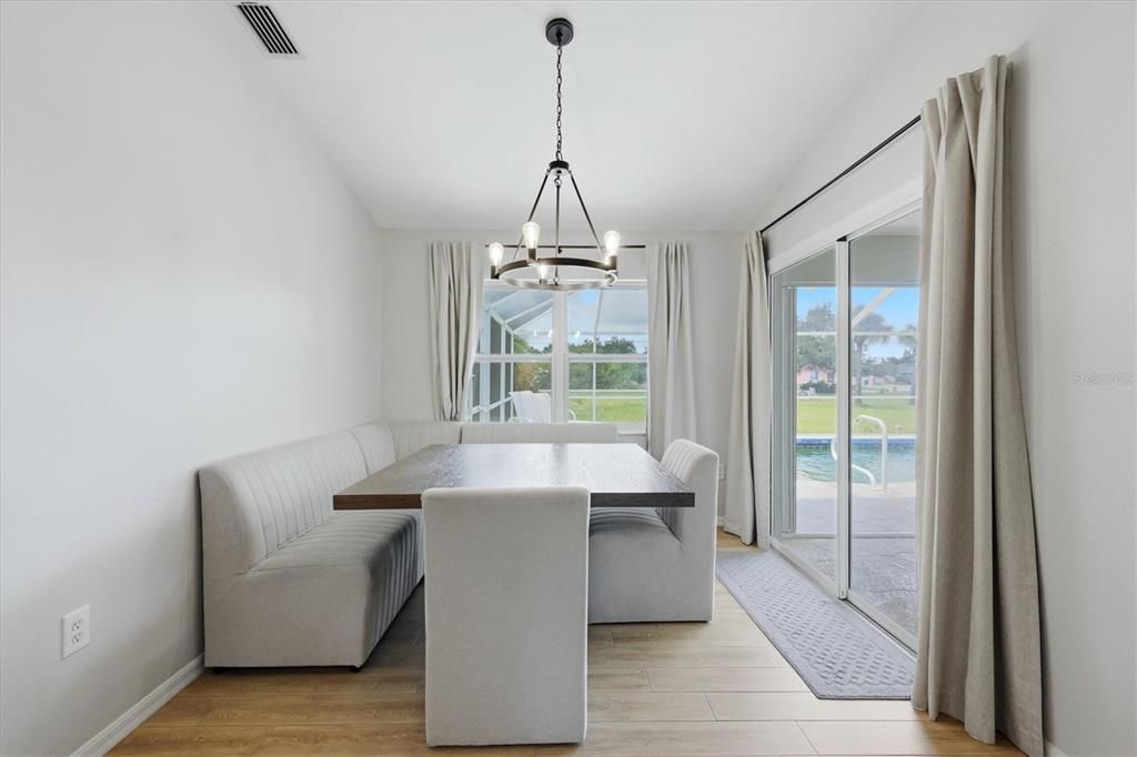 For Sale: $450,000 (3 beds, 2 baths, 1666 Square Feet)