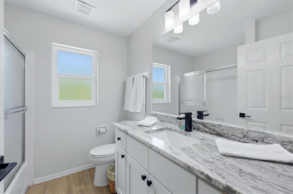 For Sale: $450,000 (3 beds, 2 baths, 1666 Square Feet)