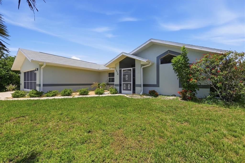 For Sale: $450,000 (3 beds, 2 baths, 1666 Square Feet)