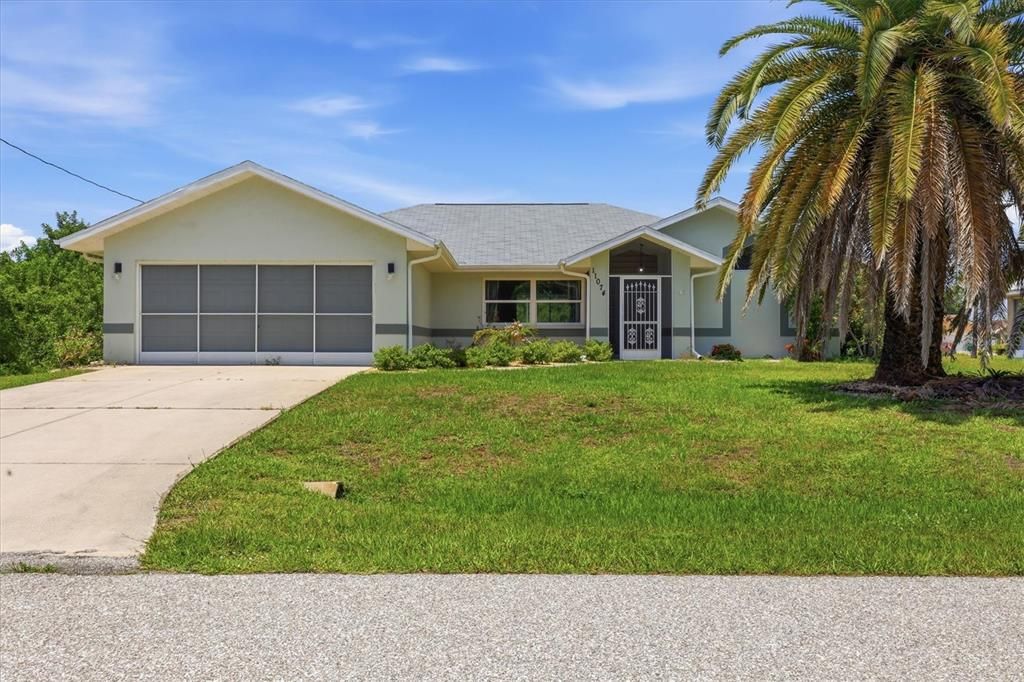 For Sale: $450,000 (3 beds, 2 baths, 1666 Square Feet)