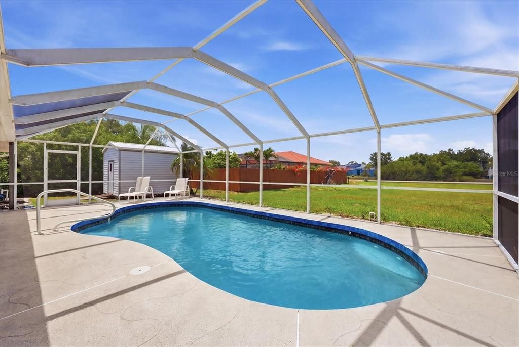 For Sale: $450,000 (3 beds, 2 baths, 1666 Square Feet)