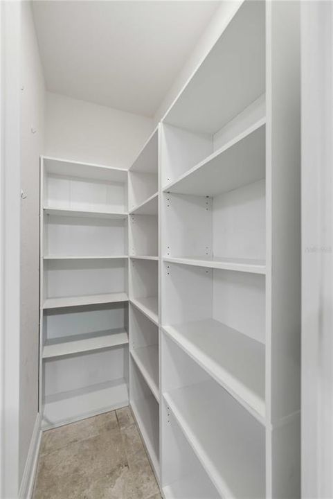 На продажу: $335,000 (3 спален, 2 ванн, 2035 Квадратных фут)