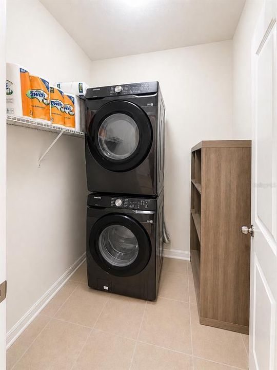 For Sale: $304,900 (3 beds, 2 baths, 1670 Square Feet)