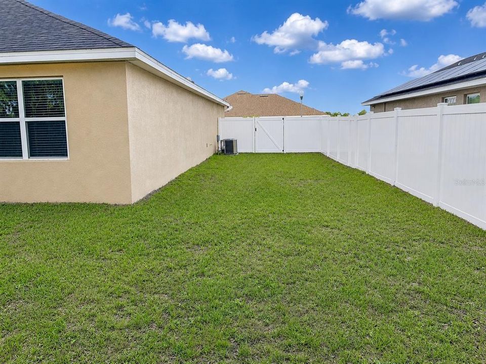 For Sale: $304,900 (3 beds, 2 baths, 1670 Square Feet)