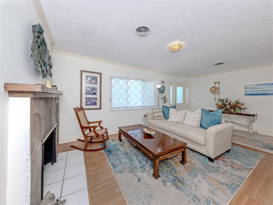 For Sale: $1,250,000 (3 beds, 3 baths, 2214 Square Feet)