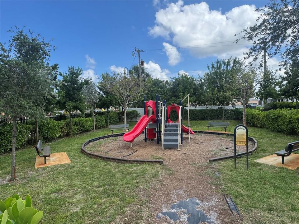 For Sale: $369,000 (3 beds, 2 baths, 1500 Square Feet)