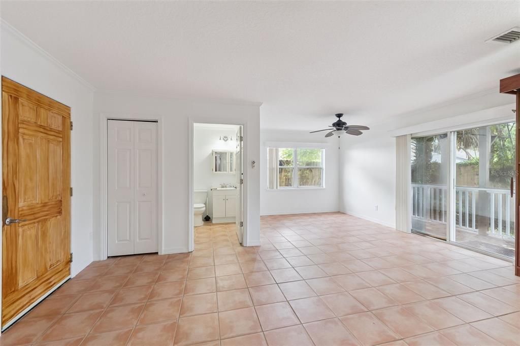 For Sale: $549,000 (3 beds, 2 baths, 1170 Square Feet)