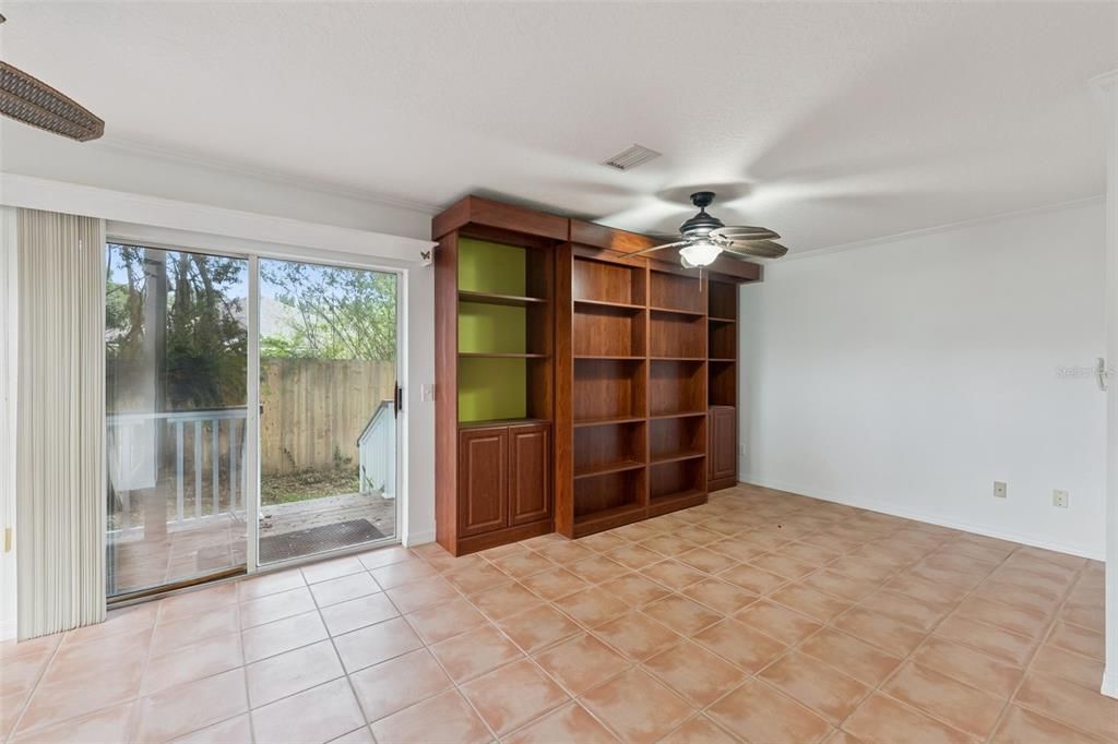 For Sale: $549,000 (3 beds, 2 baths, 1170 Square Feet)