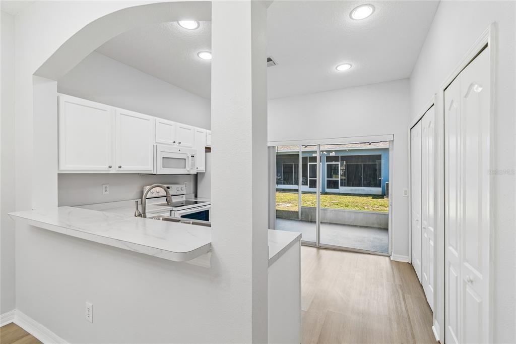 For Sale: $199,000 (2 beds, 2 baths, 1152 Square Feet)