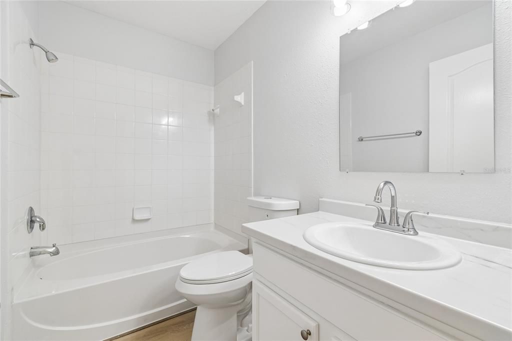 For Sale: $199,000 (2 beds, 2 baths, 1152 Square Feet)