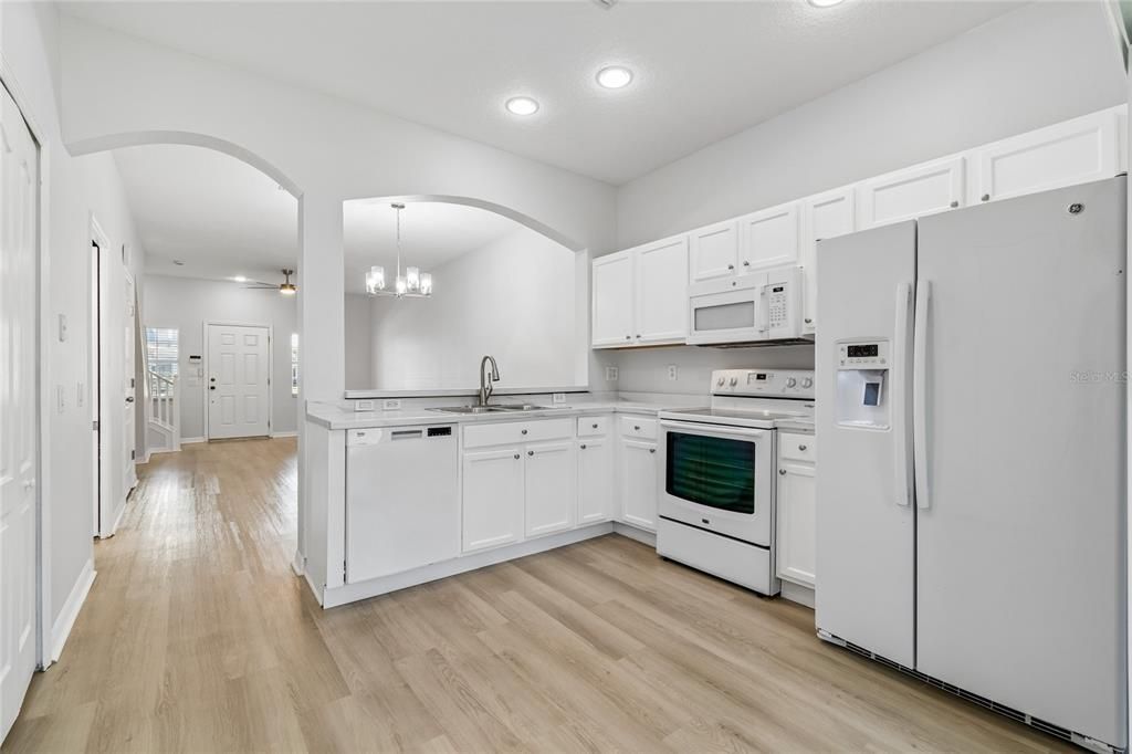 For Sale: $199,000 (2 beds, 2 baths, 1152 Square Feet)