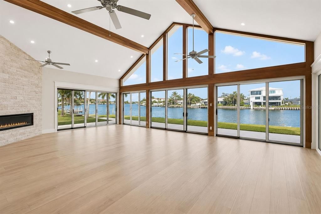 For Sale: $2,100,000 (3 beds, 2 baths, 2210 Square Feet)