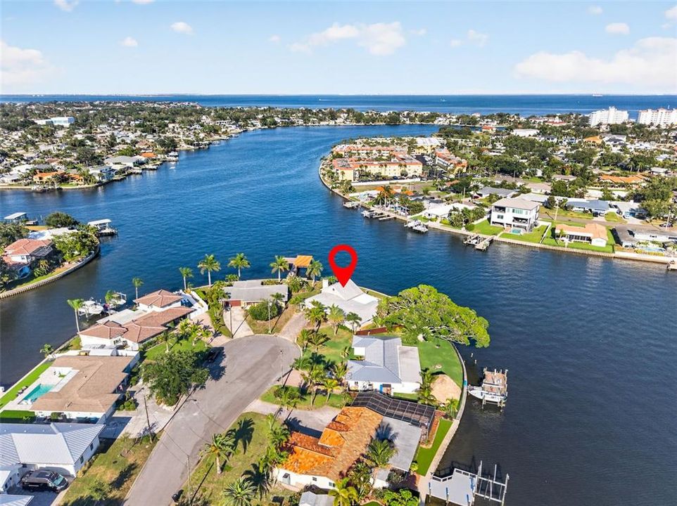 For Sale: $2,100,000 (0.25 acres)