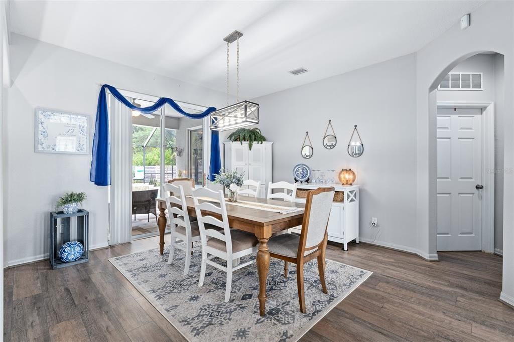 Active With Contract: $420,000 (4 beds, 3 baths, 2559 Square Feet)