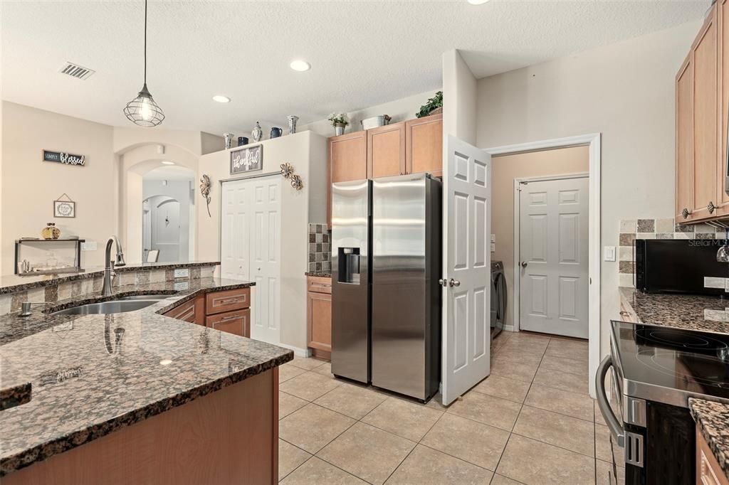 Active With Contract: $420,000 (4 beds, 3 baths, 2559 Square Feet)