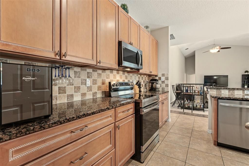 Active With Contract: $420,000 (4 beds, 3 baths, 2559 Square Feet)