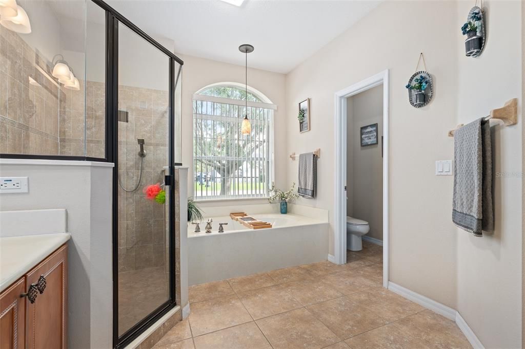 Active With Contract: $420,000 (4 beds, 3 baths, 2559 Square Feet)