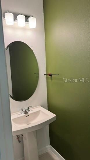 For Rent: $2,300 (4 beds, 2 baths, 2290 Square Feet)