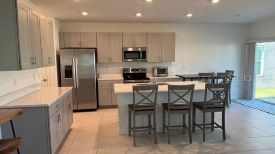 For Rent: $2,300 (4 beds, 2 baths, 2290 Square Feet)