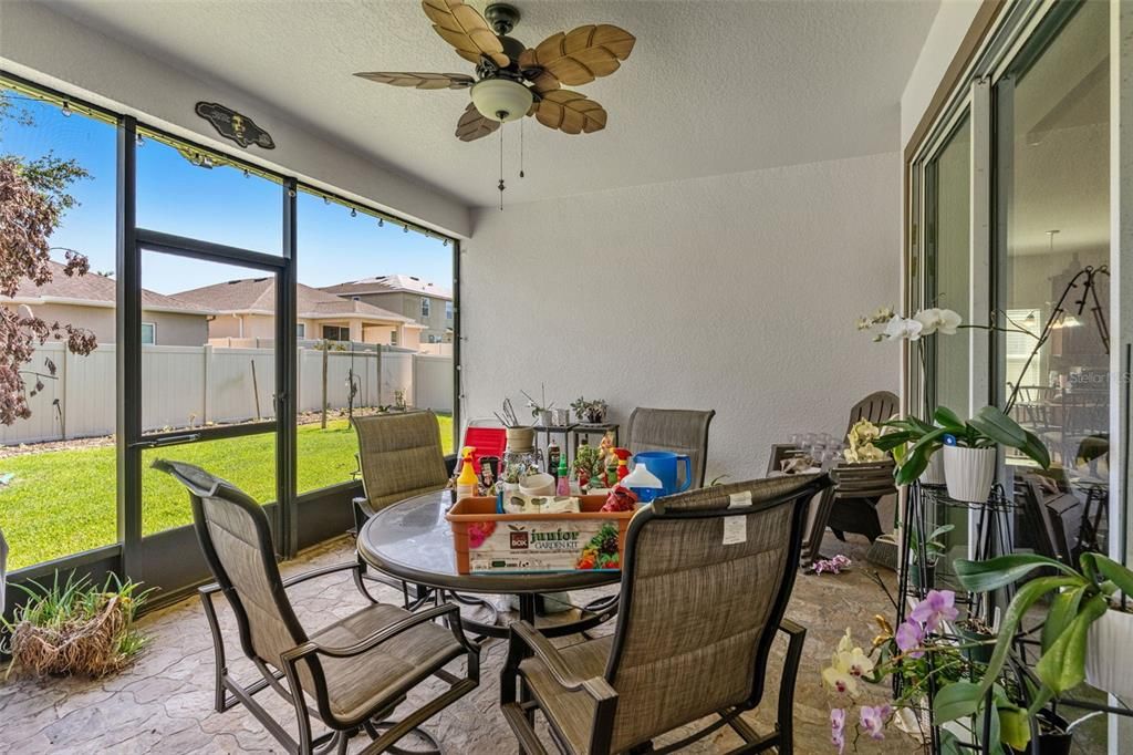 For Sale: $530,000 (4 beds, 3 baths, 2497 Square Feet)