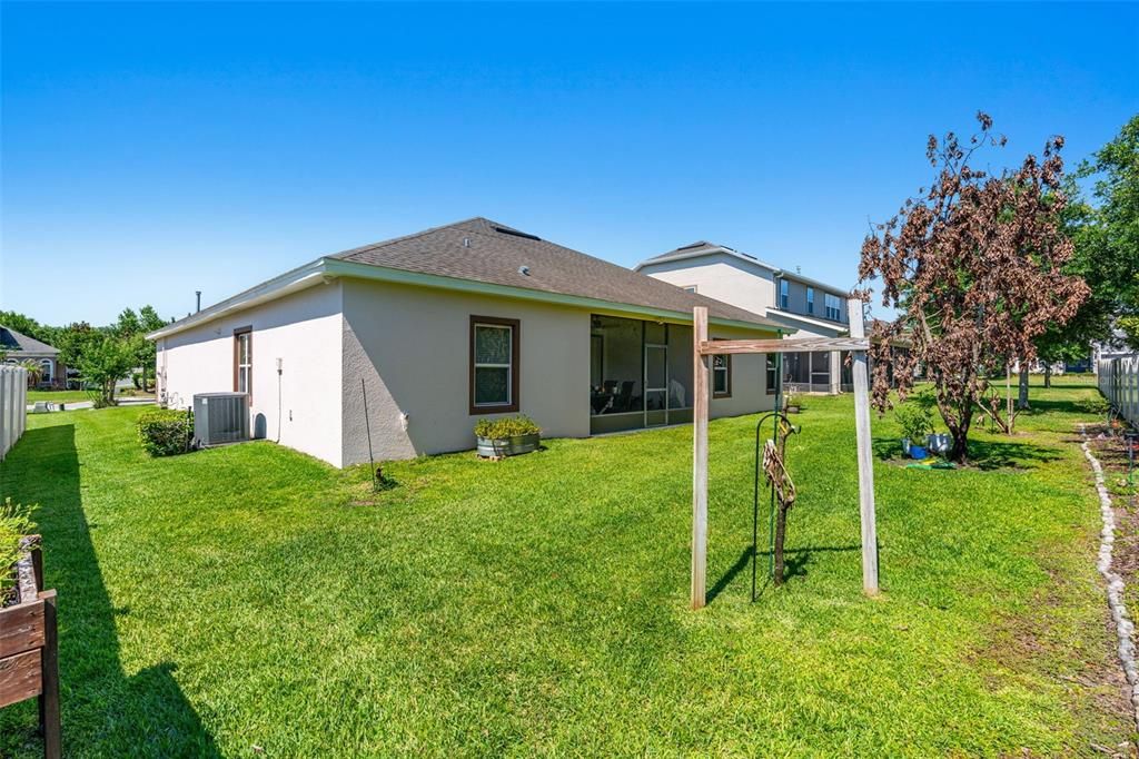 For Sale: $530,000 (4 beds, 3 baths, 2497 Square Feet)