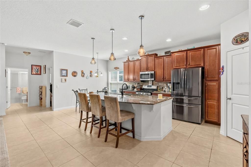 For Sale: $530,000 (4 beds, 3 baths, 2497 Square Feet)