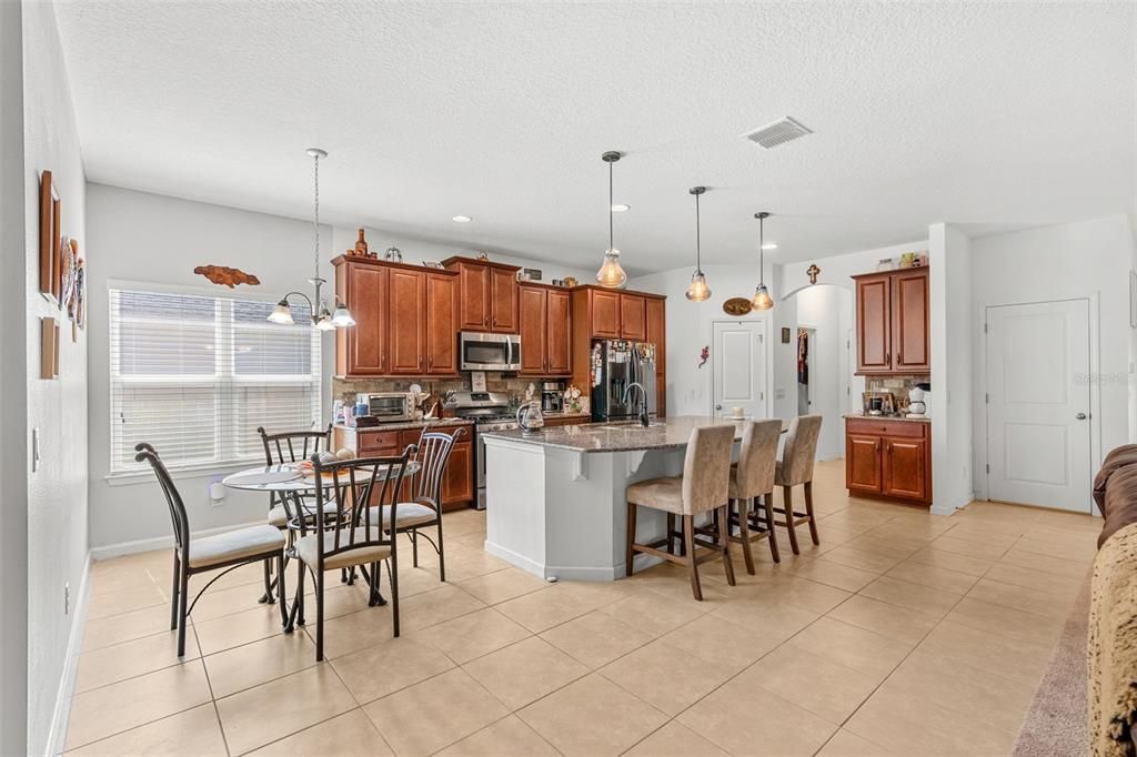 For Sale: $530,000 (4 beds, 3 baths, 2497 Square Feet)