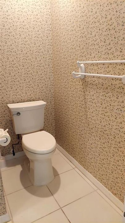 Под контрактом: $439,999 (3 спален, 2 ванн, 2095 Квадратных фут)