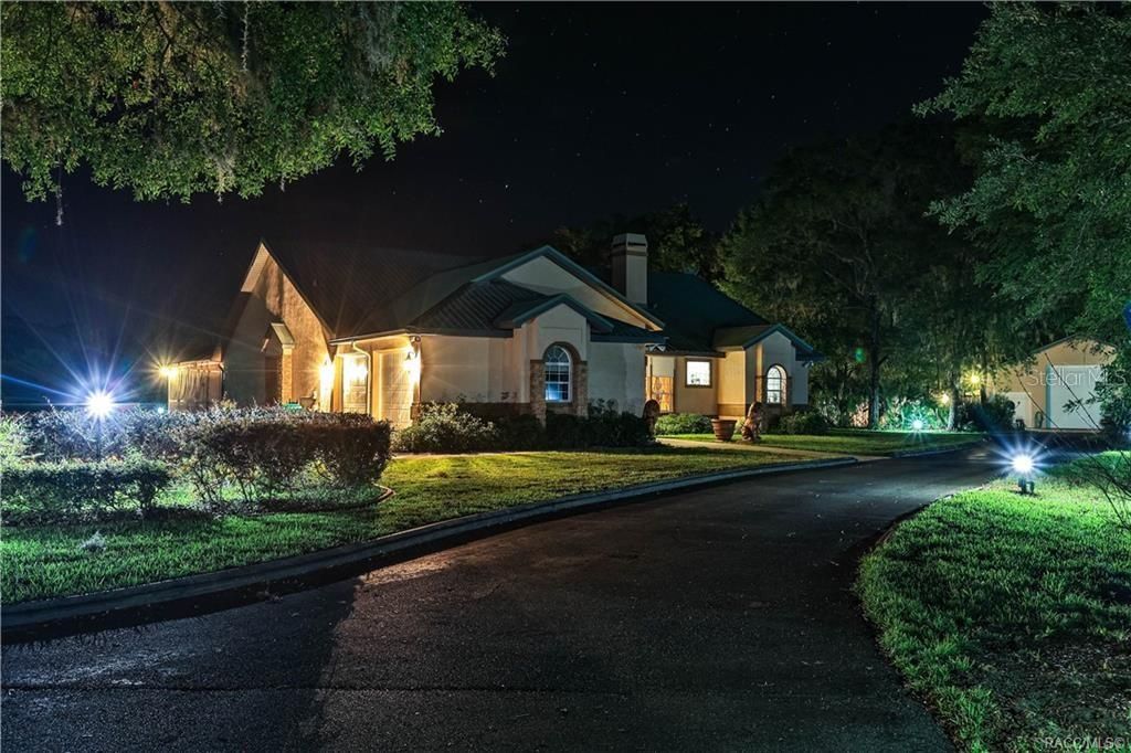 For Sale: $1,490,000 (4 beds, 4 baths, 3496 Square Feet)