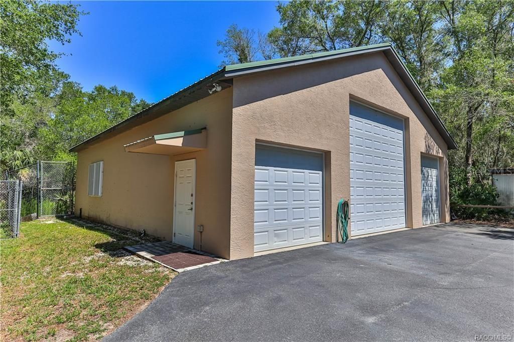 For Sale: $1,490,000 (4 beds, 4 baths, 3496 Square Feet)