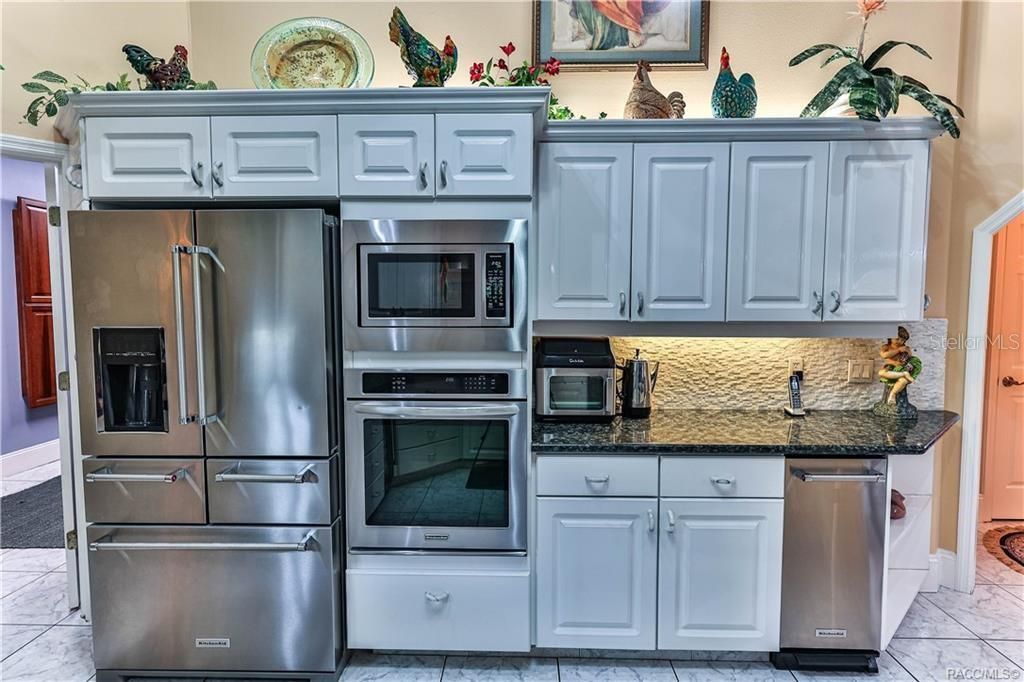 For Sale: $1,490,000 (4 beds, 4 baths, 3496 Square Feet)