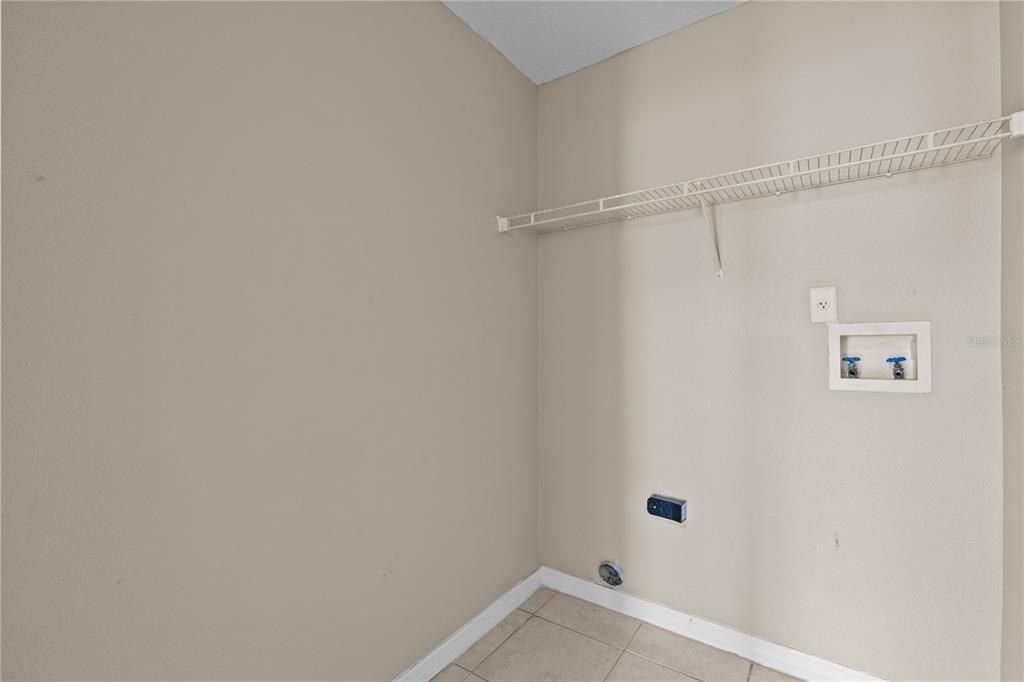 Active With Contract: $385,000 (3 beds, 2 baths, 2342 Square Feet)