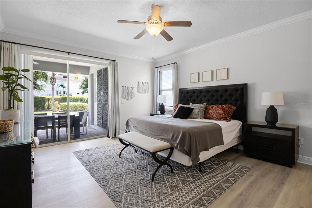 For Sale: $950,000 (9 beds, 8 baths, 4630 Square Feet)