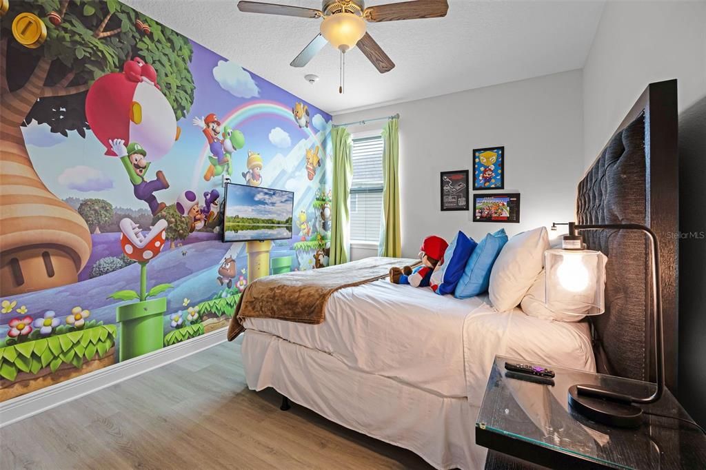 For Sale: $950,000 (9 beds, 8 baths, 4630 Square Feet)