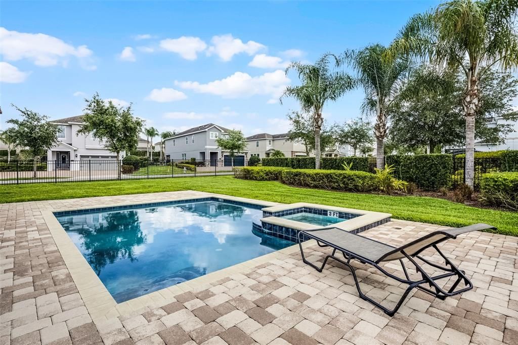 For Sale: $950,000 (9 beds, 8 baths, 4630 Square Feet)