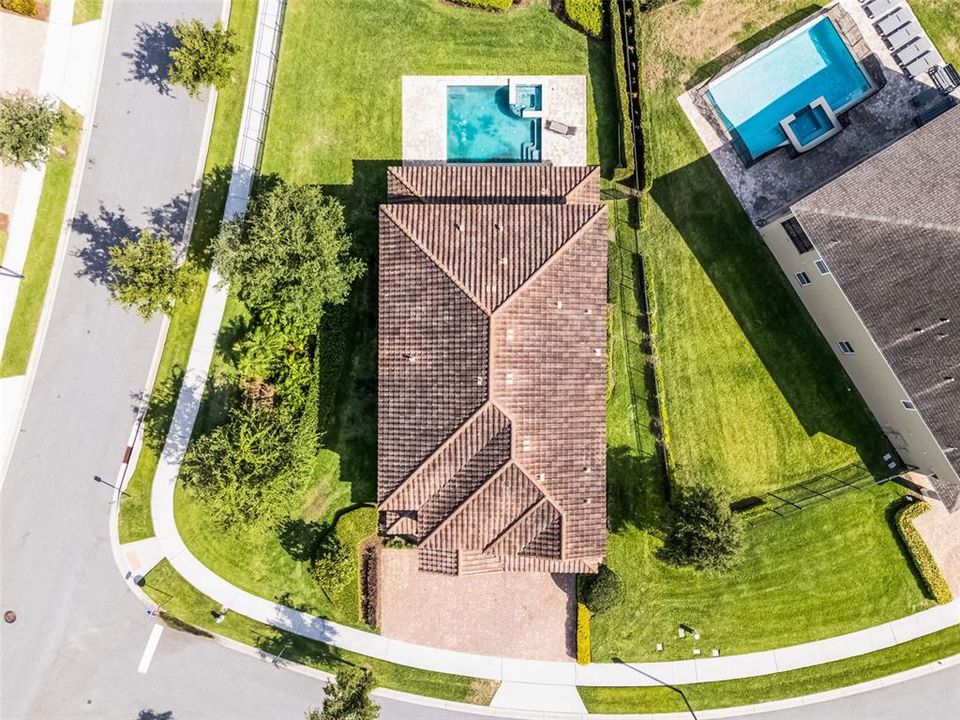 For Sale: $950,000 (9 beds, 8 baths, 4630 Square Feet)