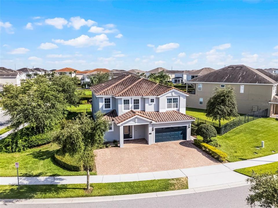 For Sale: $950,000 (9 beds, 8 baths, 4630 Square Feet)