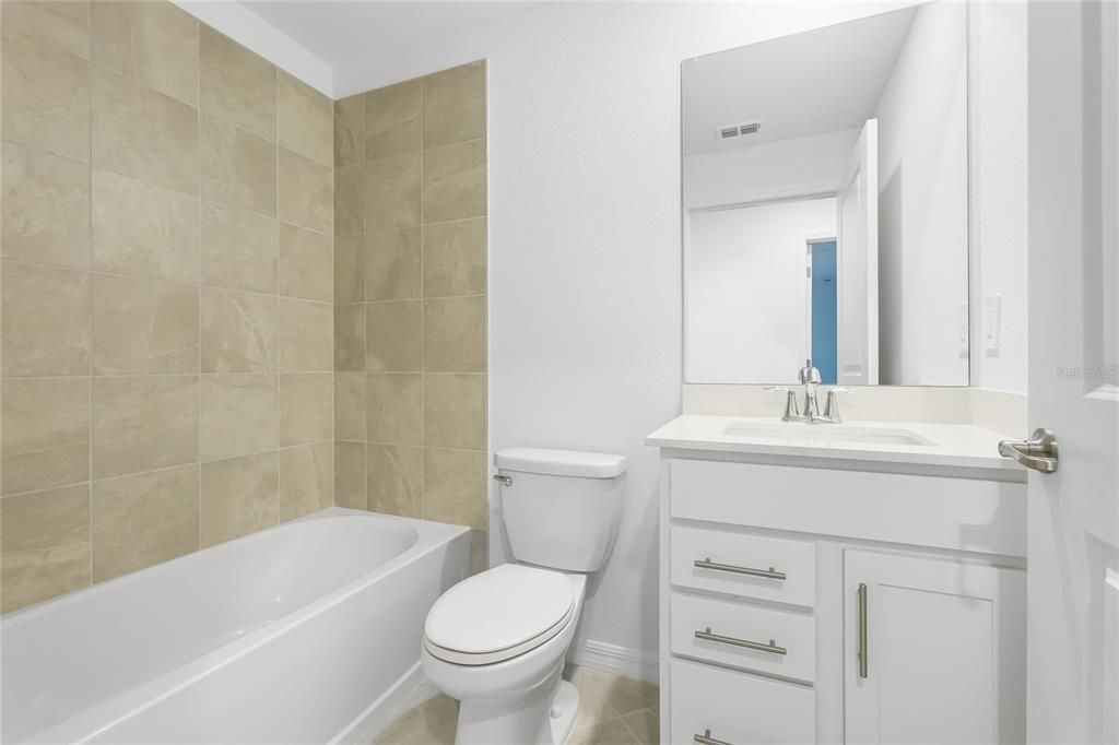 В аренду: $2,400 (2 спален, 2 ванн, 1366 Квадратных фут)
