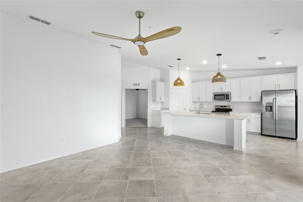 В аренду: $2,400 (2 спален, 2 ванн, 1366 Квадратных фут)