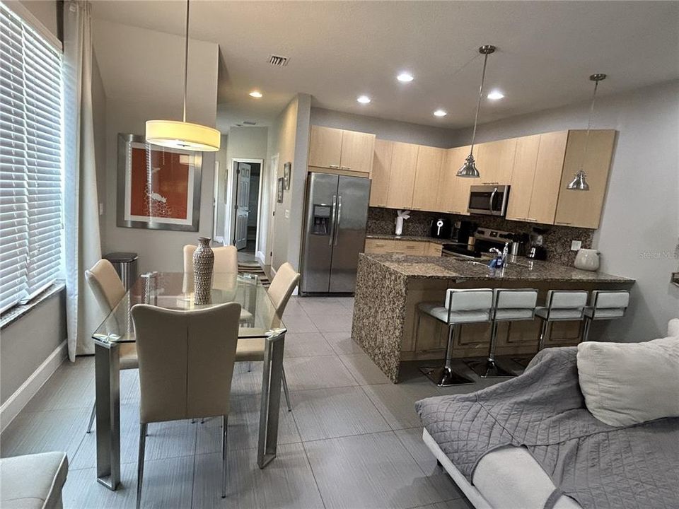 For Rent: $2,400 (3 beds, 2 baths, 1512 Square Feet)