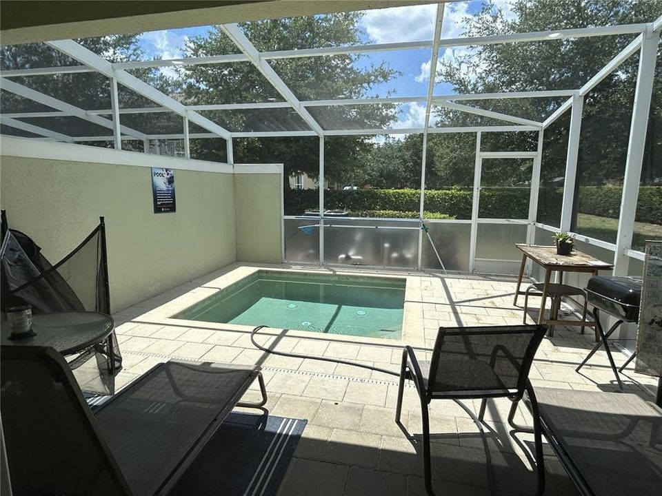 For Rent: $2,400 (3 beds, 2 baths, 1512 Square Feet)