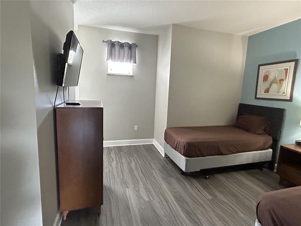 For Rent: $2,400 (3 beds, 2 baths, 1512 Square Feet)
