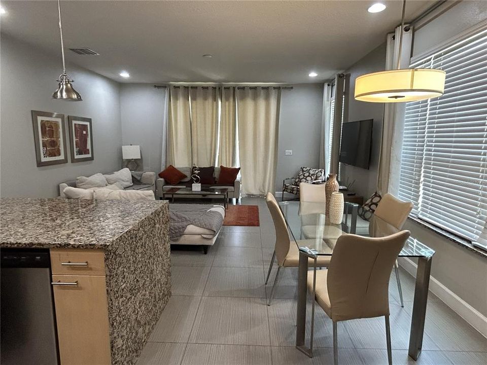 For Rent: $2,400 (3 beds, 2 baths, 1512 Square Feet)