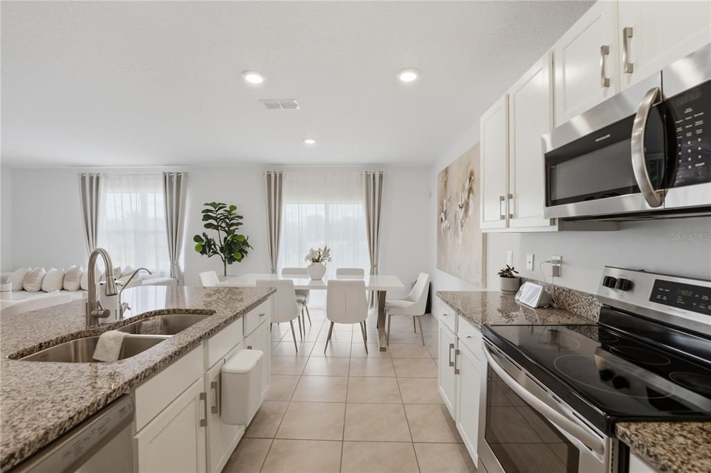 Active With Contract: $425,000 (5 beds, 3 baths, 2674 Square Feet)