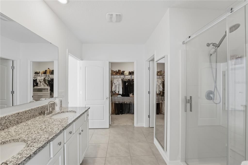 Active With Contract: $425,000 (5 beds, 3 baths, 2674 Square Feet)