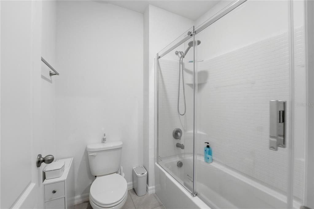 Active With Contract: $425,000 (5 beds, 3 baths, 2674 Square Feet)