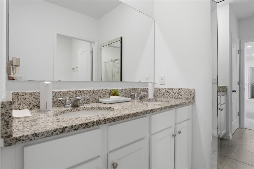 Active With Contract: $425,000 (5 beds, 3 baths, 2674 Square Feet)