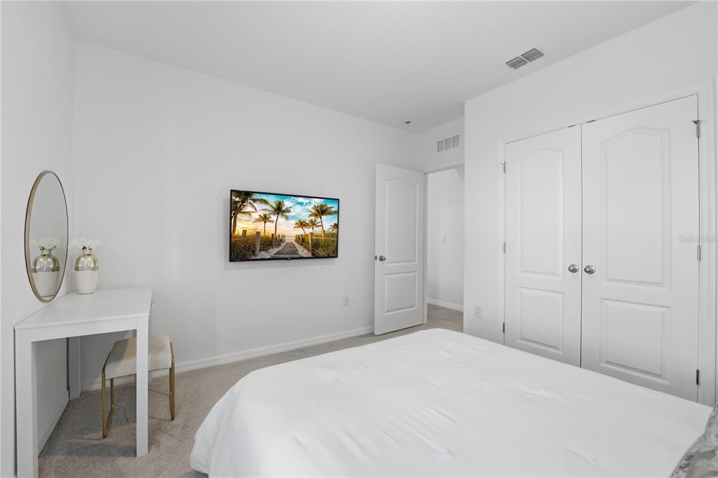 Active With Contract: $425,000 (5 beds, 3 baths, 2674 Square Feet)