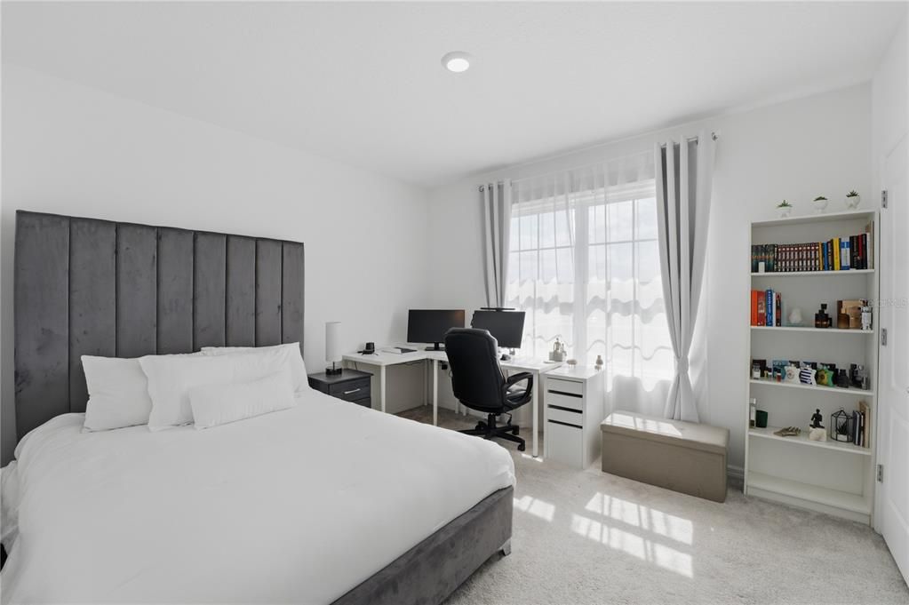 Active With Contract: $425,000 (5 beds, 3 baths, 2674 Square Feet)